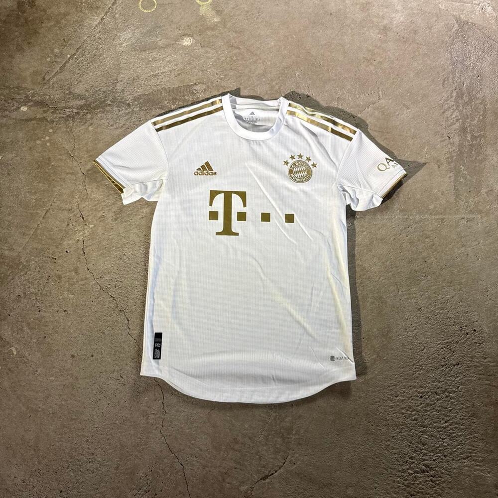 Adidas FC Bayern Munich 22/23 Away Jersey